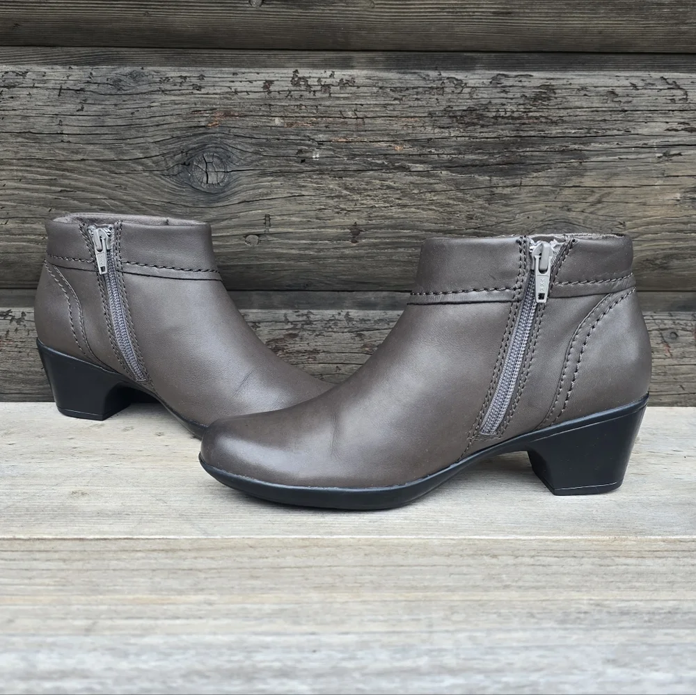 Clarks Bendables Ingalls Thames Y2K Boho Minimalist Leather Comfort Bootie 6M
